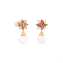 Tipperary Crystal MOH Earrings Pearl Gold