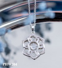 Newbridge Silverware Pendant Flower