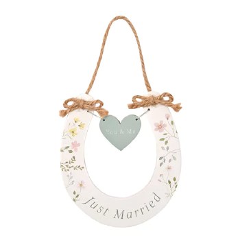 Love Story Wildflower Horseshoe Love Story
