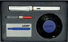 Lamy Safari Fountain Pen Gift Set, Fine, White