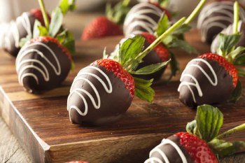 4 pack - Chocolate Covered Strawberries - Pick up 2/13 &amp; 2/14