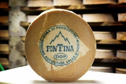 Valle D'Oasta Fontina Cheese