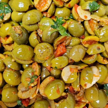 Olive Bar - Garlic Diva Olives