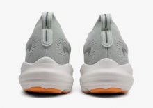 Additional picture of Brooks Glycerin 22 9 Smoke/Sto