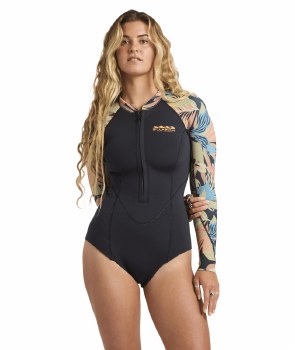 BB 2/2 FZ SALTY L/S SHORTI BLK TROPICAL S/8