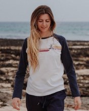 SR WOMEN'S RETRO SURFER GIRL L/S TEE 18