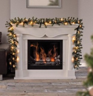 GARLAND WITH WARM WHITE LIGHT - BATTERY OPERATED