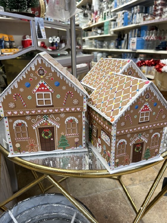 GINGERBREAD HOUSE GIFT BOXES - PACK OF THREE