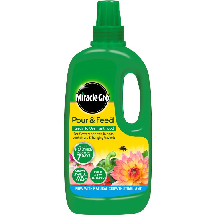 MIRACLE GRO POUR &amp; FEED READY TO USE PLANT FOOD 1 LITRE
