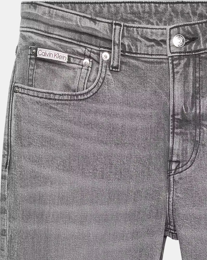 Slim Taper Jeans
