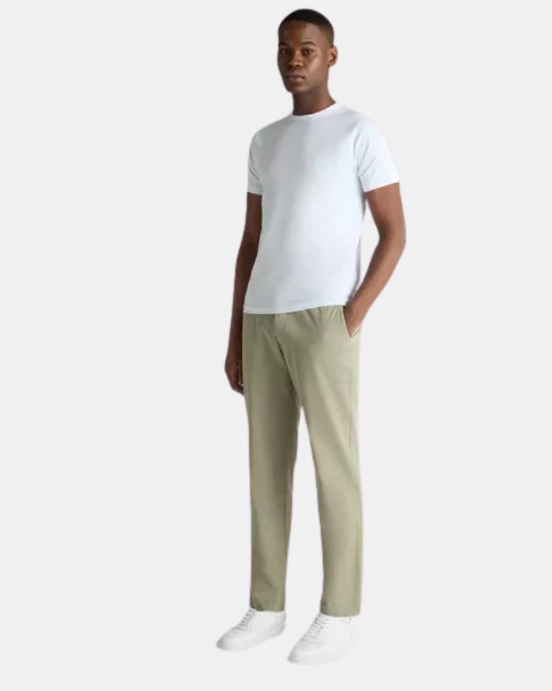 Elliott Chinos