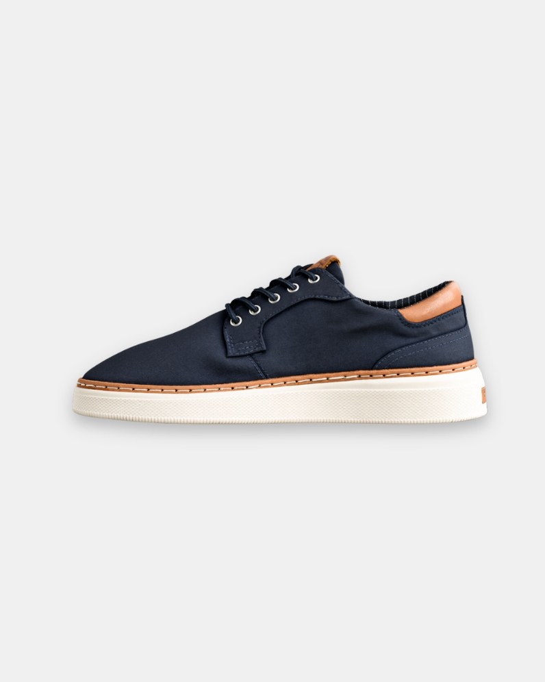 San Prep Sneakers