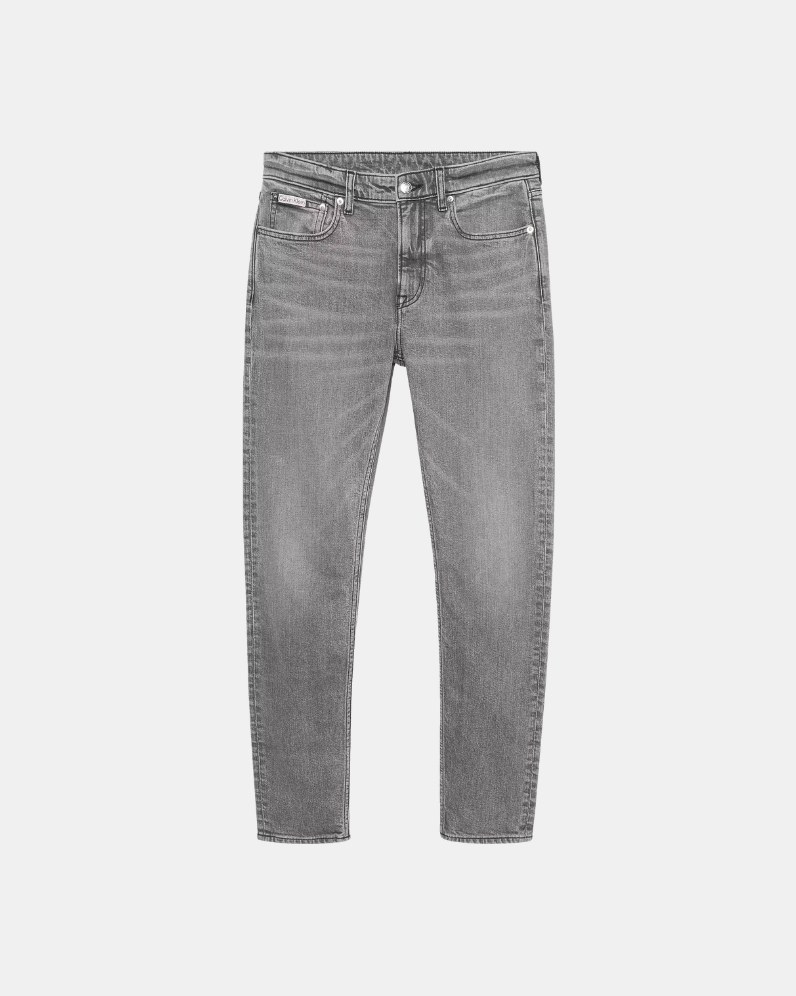 Slim Taper Jeans