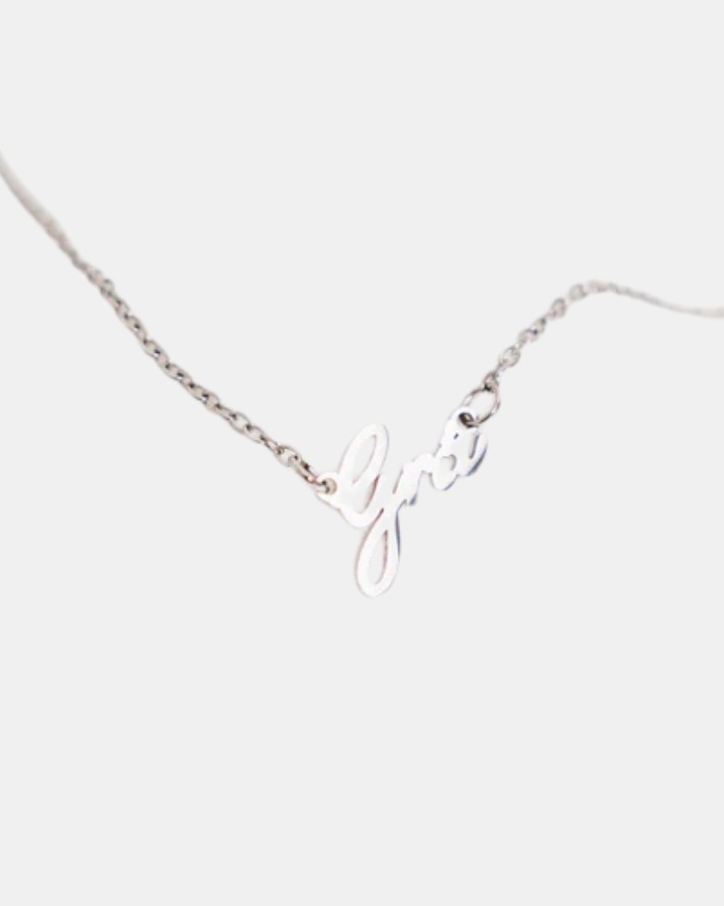 Grá Necklace