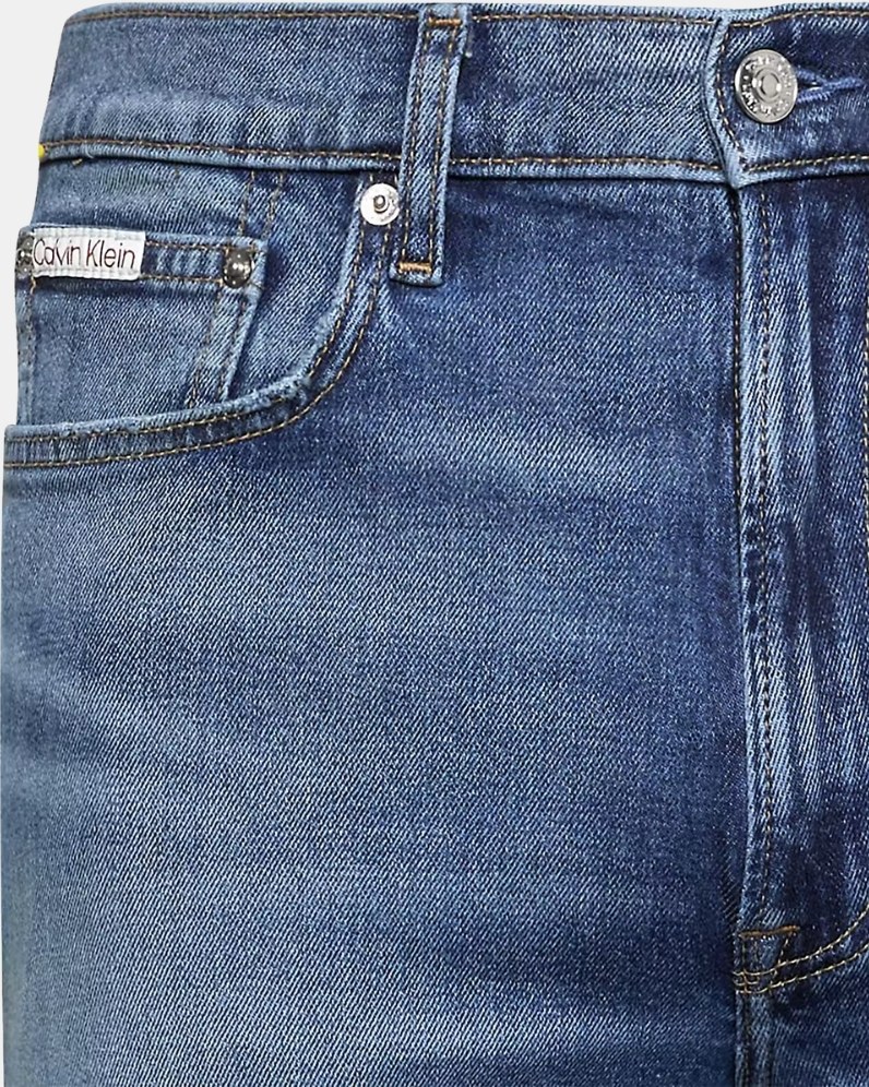 Straight Jeans thumbnail