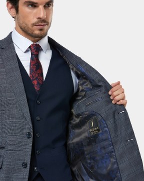 6th Sense Trump 3-Piece Suit thumbnail