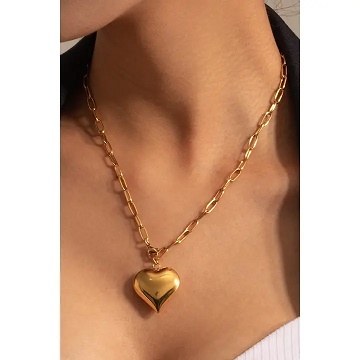 Heart Pendant Necklace Gold