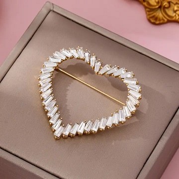 Brooche Baguette Stone Heart