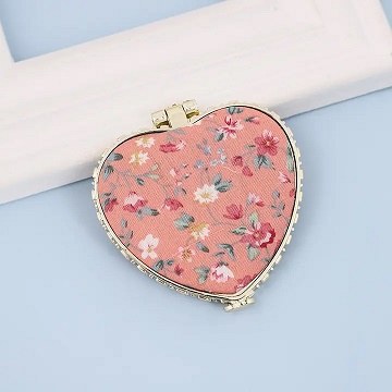 Compact Mirror Heart Peach