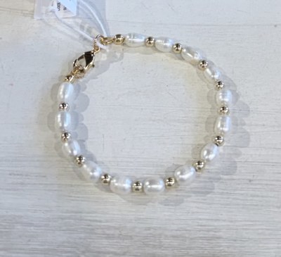 Pearl Bracelet Gold Beads