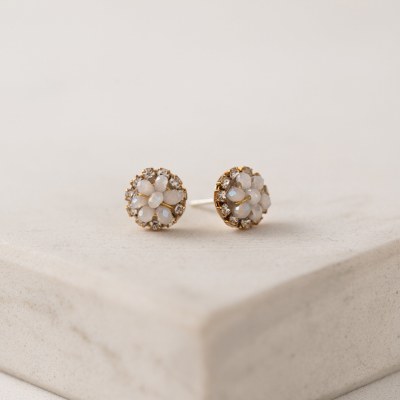 Poppy Stud Earrings Creme