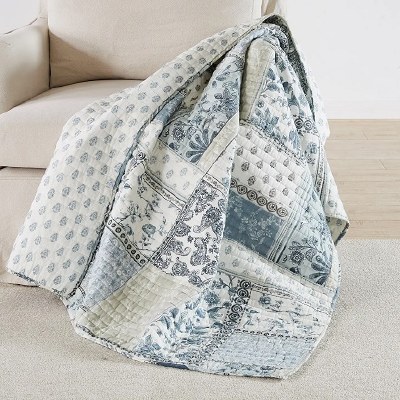 Quilted Throw Aliza