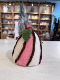 Wool Felt Cake Ornament 1pc