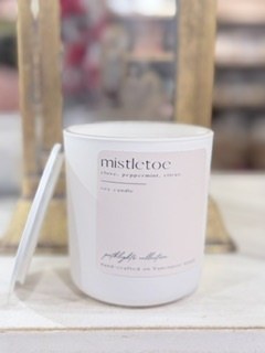 Mistletoe Candle 8oz White