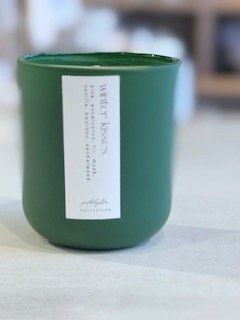 Winter Kisses Candle Green 2oz