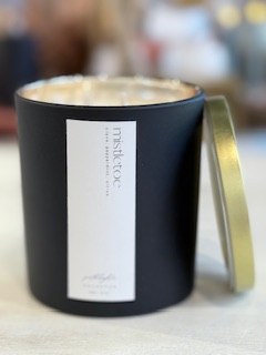 Mistletoe Candle Black