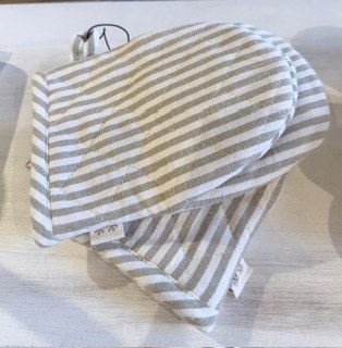 Oven Mitt Stripe Sand