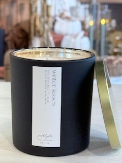 Winter Kisses Candle Black
