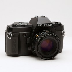 SH PENTAX P30 CAMERA WITH LENS