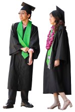 Bachelors Gown 5'7"-5"8"