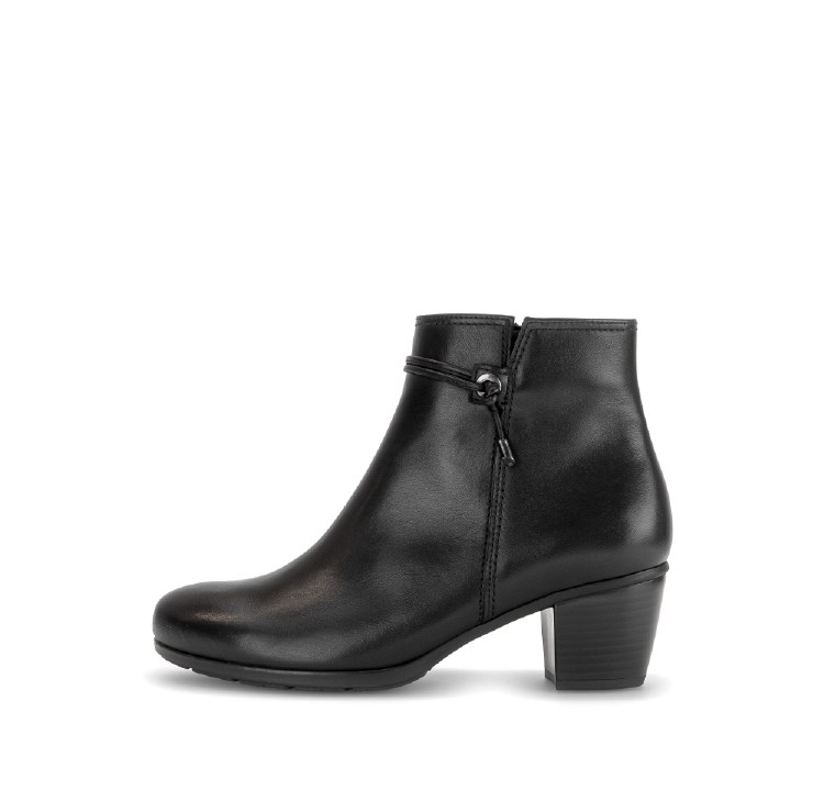 8029 Black Leather Ankle Boot