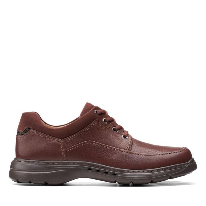 Clarks unstructured wide outlet fit