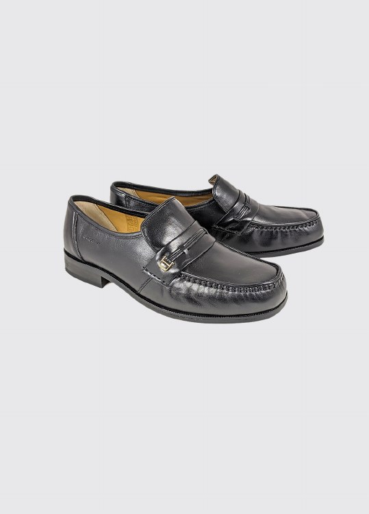 Darwin Slip Black Leather