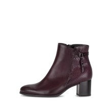75.692 Burgundy Leather 4.5 UK