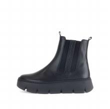53.743 Black Leather 5