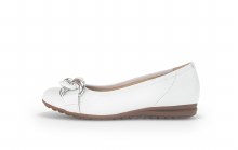 Gabor 22.625 White Pump 4.5