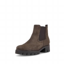 Additional picture of 8018 English Brown Suede Ankle