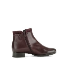 Additional picture of 8031 Bordo Leather Flat Boot
