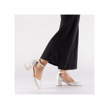 Additional picture of 44762 Silver Heel