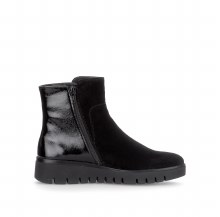 Additional picture of 8015 Black Ankle Boot