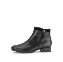 Additional picture of 8031 Black Leather Flat Boot