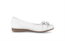 Additional picture of 82.625 White Leather Pump 4 UK