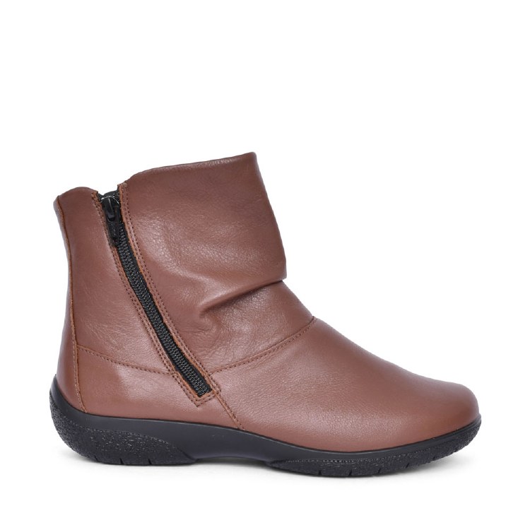 Whisper Boot Tan Leather 5.5