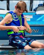 Additional picture of O'Brien Neoprene DOT Approved Teen Life Vest - Boys