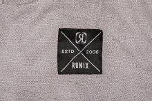 Additional picture of Ronix Changing Poncho
