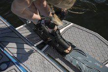 Additional picture of Radar Lyric BOA Women's Waterski Binding Front - Standard